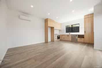 Lot 2, 4 Kyeemagh Street, Botany Downs
