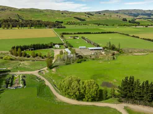 1443 Omihi Road, Omihi