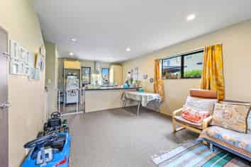 50/42 Holly Street, Avondale