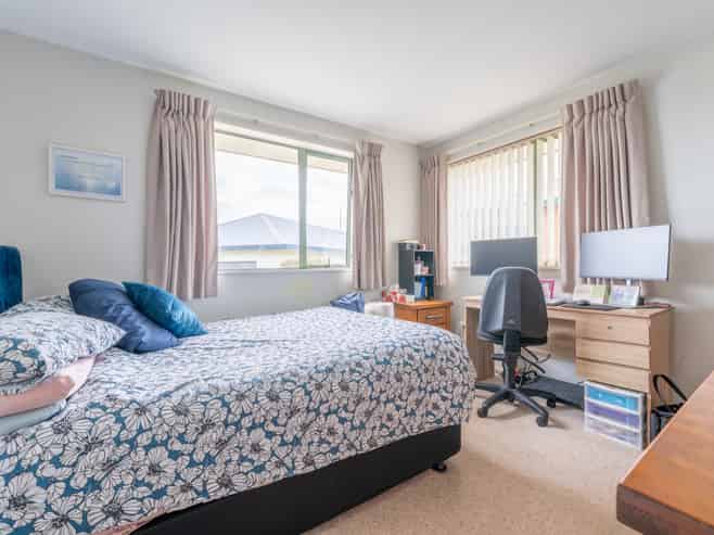 5 Ellesmere Place, Oceanview
