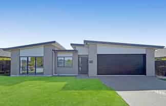 8 Hosta Lnwy, Wigram