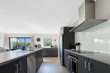 8 Hosta Lnwy, Wigram