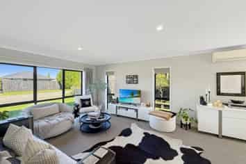 8 Hosta Lnwy, Wigram