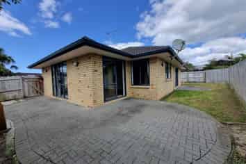 1/9a Araminta Place, Beachlands