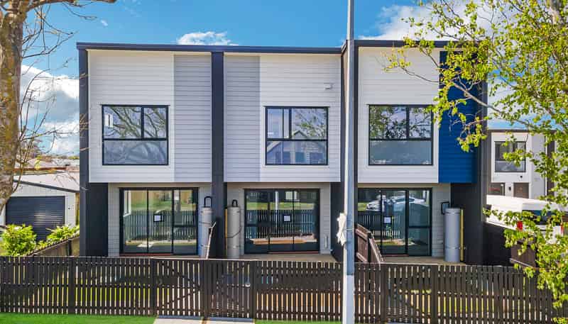 18/17 Barneys Farm Road, Clendon Park