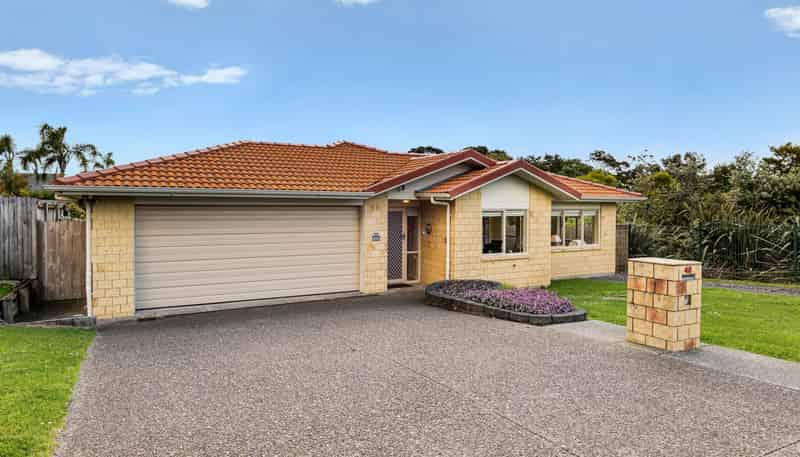 48 Jelas Road, Red Beach