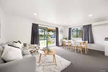 51A Beachlands Road, Beachlands