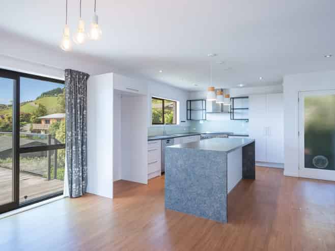 27 Tresillian Avenue, Marybank
