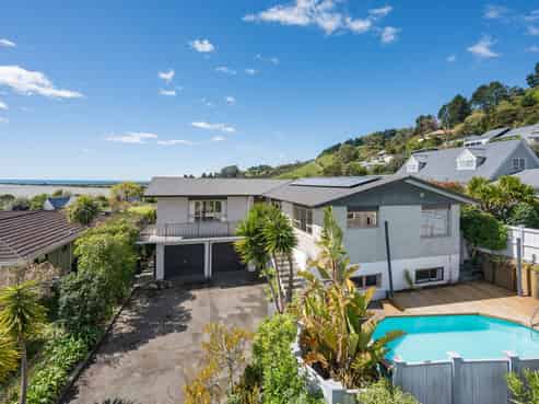 27 Tresillian Avenue, Marybank