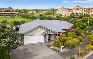 2 Bella Vista Drive, Gulf Harbour