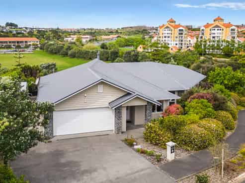 2 Bella Vista Drive, Gulf Harbour