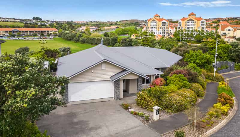 2 Bella Vista Drive, Gulf Harbour