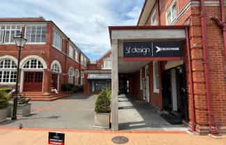 PREMIUM PARNELL OFFICE
