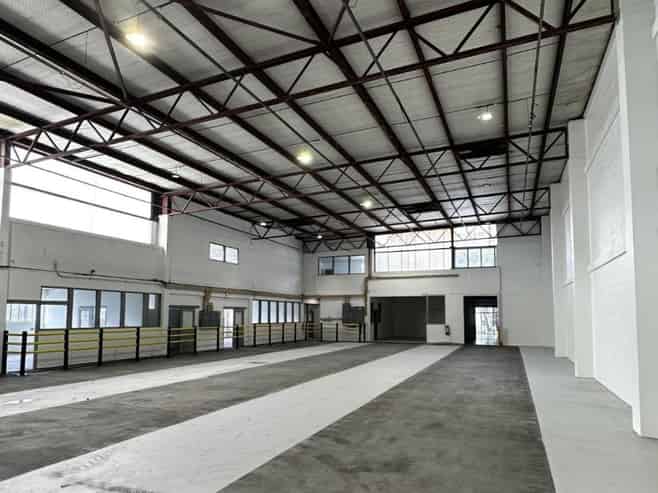 CBRE | Well Positioned Rosebank Warehouse