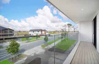 62 Emerald Avenue, Karaka