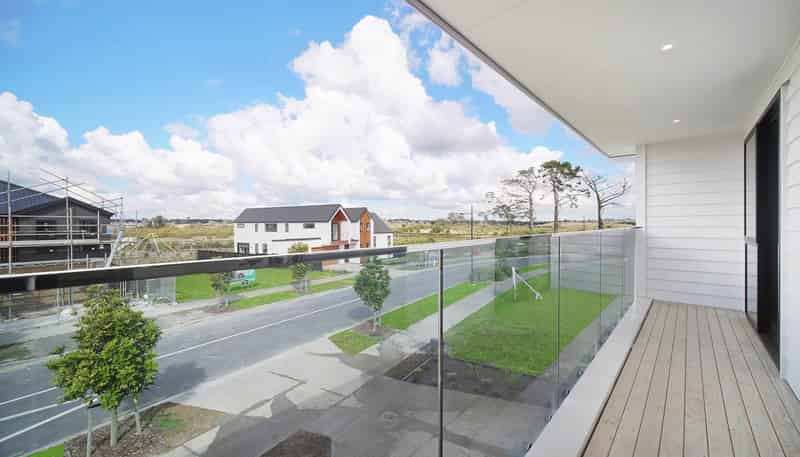 62 Emerald Avenue, Karaka