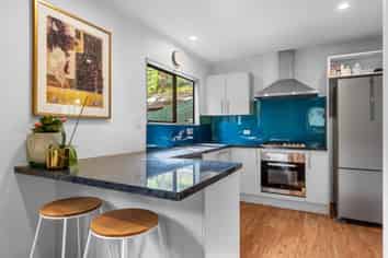 69 Murphy Street, TOI TOI