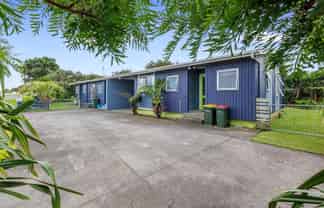 15B Gisborne Tce, Opunake