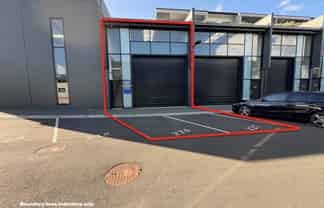 64M² INDUSTRIAL UNIT FOR LEASE
