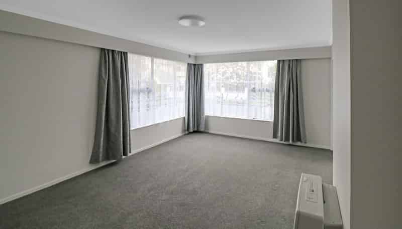 20 Marina Grove, Belmont