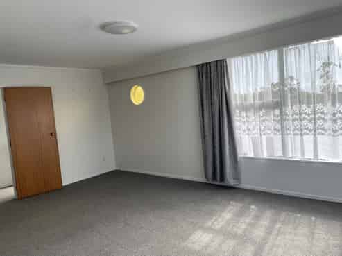 20 Marina Grove, Belmont