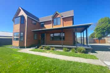 41 Birchfield Ave, Dallington