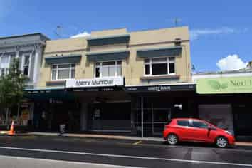 Character Parnell retail