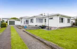 12 McCarthy Street, Hawera