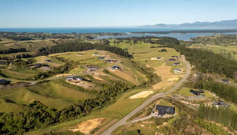 Stage 3 an Mahana Ridge, Mahana