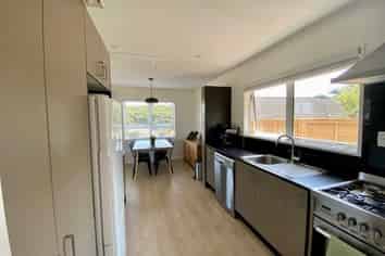 9 Invercargill Drive, Kelson