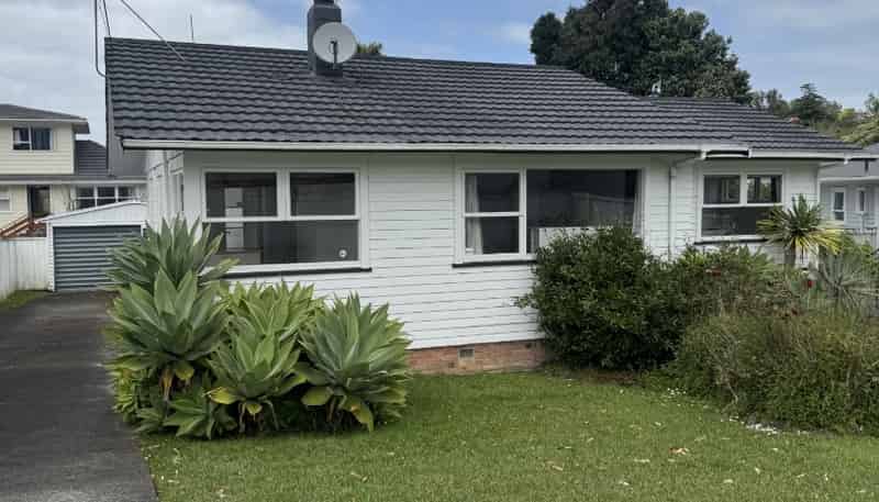 43  Hilling St , Titirangi