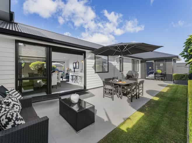 30 Hiria Crescent, Papamoa