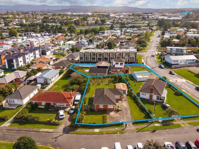 1&3 Tatau Way, 2 Toru Street, Te Atatu Peninsula