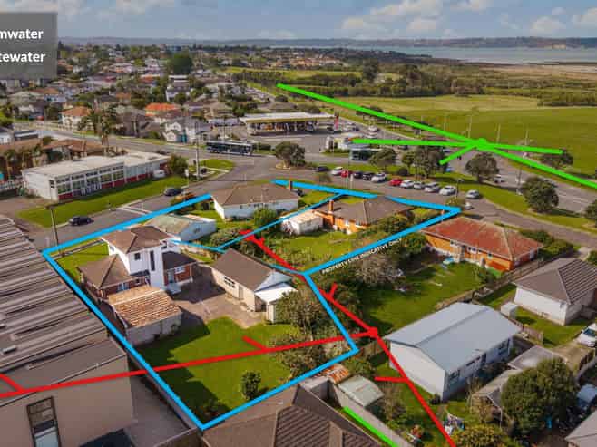 1&3 Tatau Way, 2 Toru Street, Te Atatu Peninsula