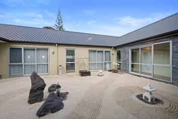 75 Whitford Park Road, Whitford