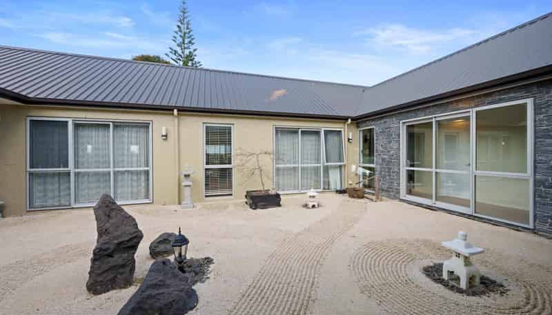 75 Whitford Park Road, Whitford