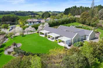 75 Whitford Park Road, Whitford