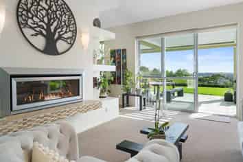 75 Whitford Park Road, Whitford