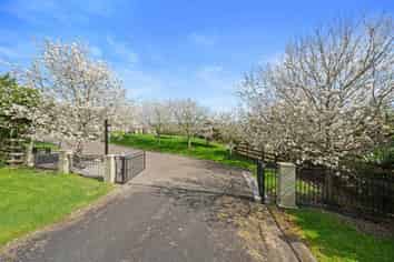 75 Whitford Park Road, Whitford