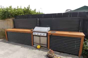 23A Robinson Crescent, Westbrook