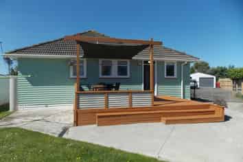 23A Robinson Crescent, Westbrook