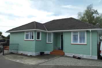 23A Robinson Crescent, Westbrook