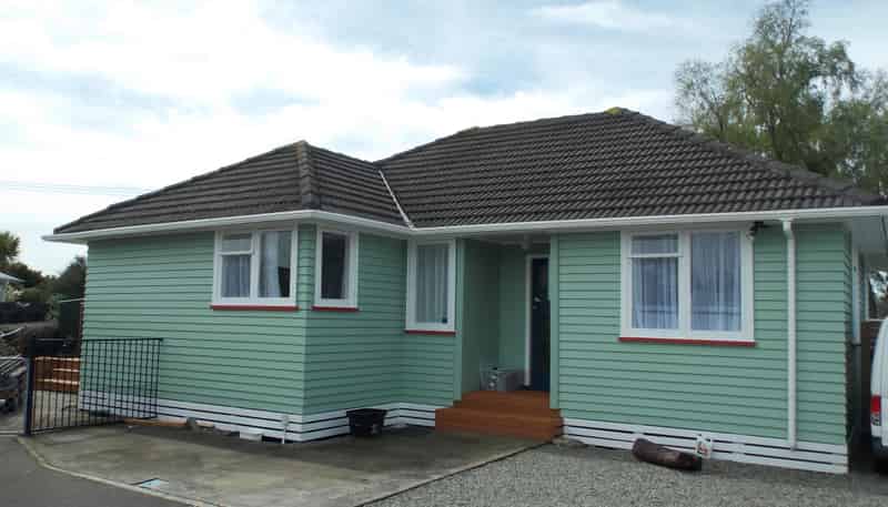 23A Robinson Crescent, Westbrook