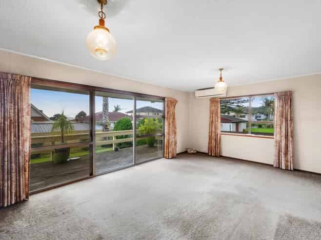 22 Rogers Avenue, Eastern Beach