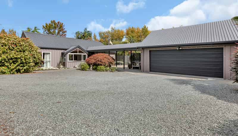 300 Cemetery Road, Maunu