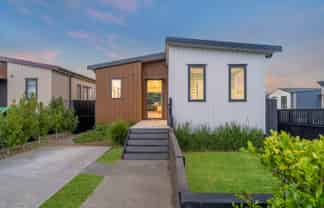 17 Pukanui Avenue, Totara Park