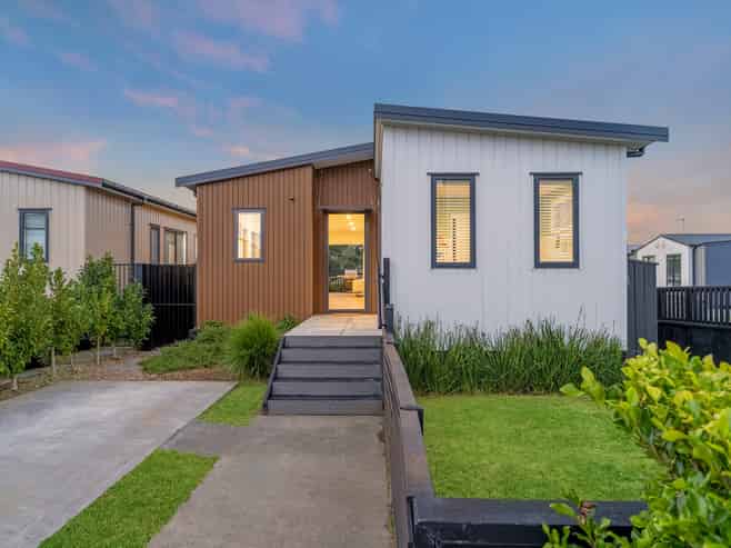 17 Pukanui Avenue, Totara Park