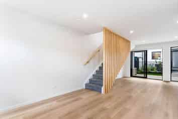 7/506 Glenfield Road, Bayview