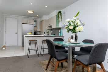 210/17  Link Crescent, Stanmore Bay