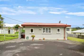 697A Swanson Road, Swanson